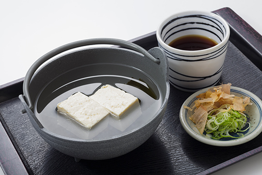 長野県産大豆　地元手作り豆腐を使用した湯豆腐